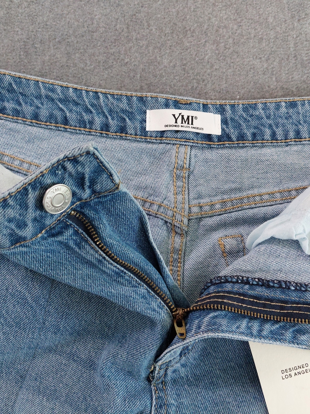 NWT YMI Studded Relaxed Wide Leg Jeans Medium Tint Size 7 28 High Rise Jeans - Picture 9 of 12